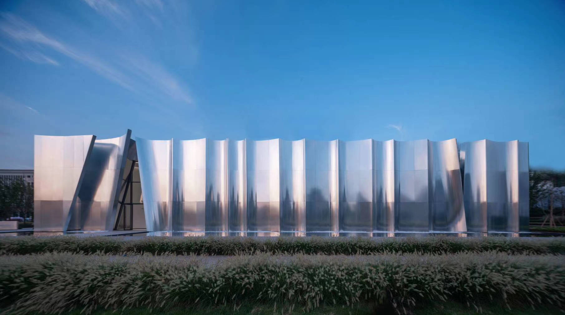 2024新奥门资料大全123期,实地应用实践解读_LRN29.550随身版