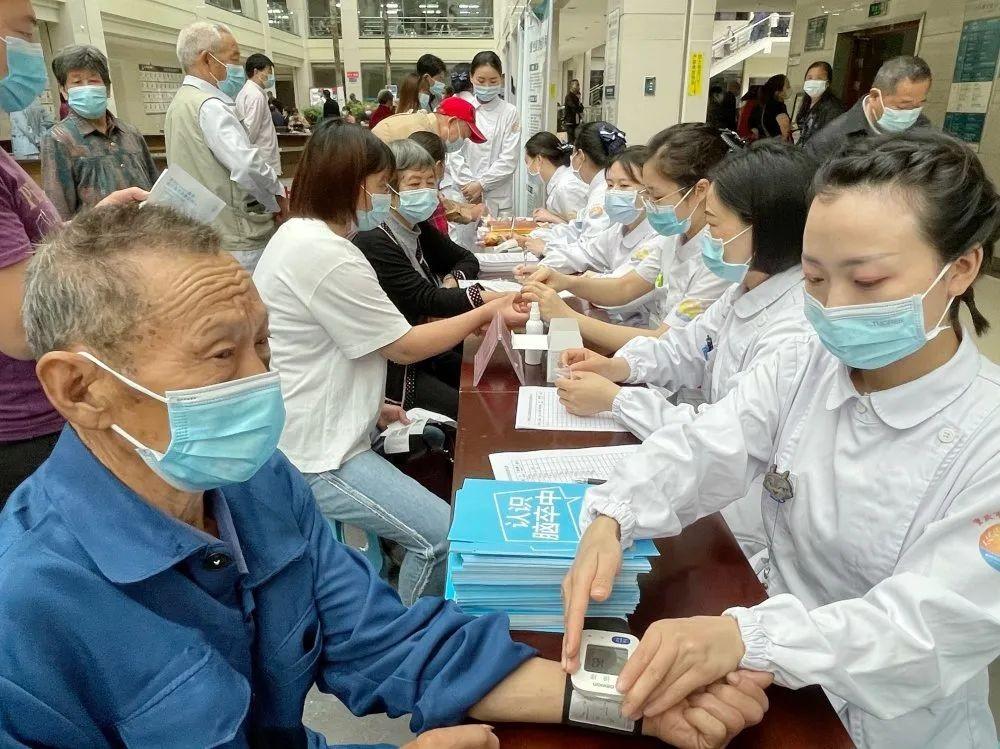 开县护士招聘最新信息揭秘，探寻小巷中的护理宝藏人才！