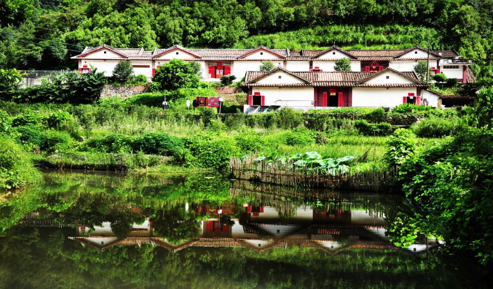 最新农村垃圾池图，解读乡村环保新动向的启示与变革