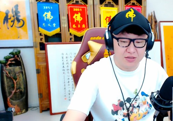 主播大佛最新视频,日常温馨趣事与友情的交织时刻