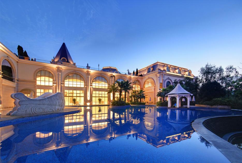 揭秘恒大天府半岛最新规划与小巷独特风情,探寻未来人居新篇章