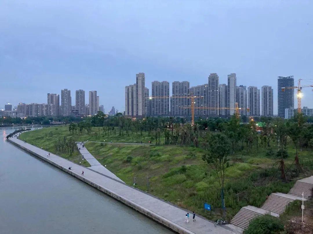 揭秘恒大天府半岛最新规划与小巷独特风情,探寻未来人居新篇章