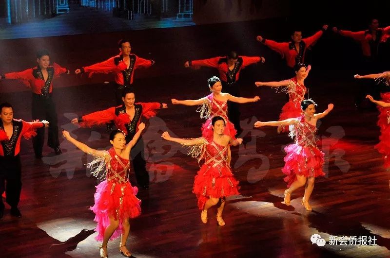 最新排舞女王分解动作,与自然美景的舞步之旅