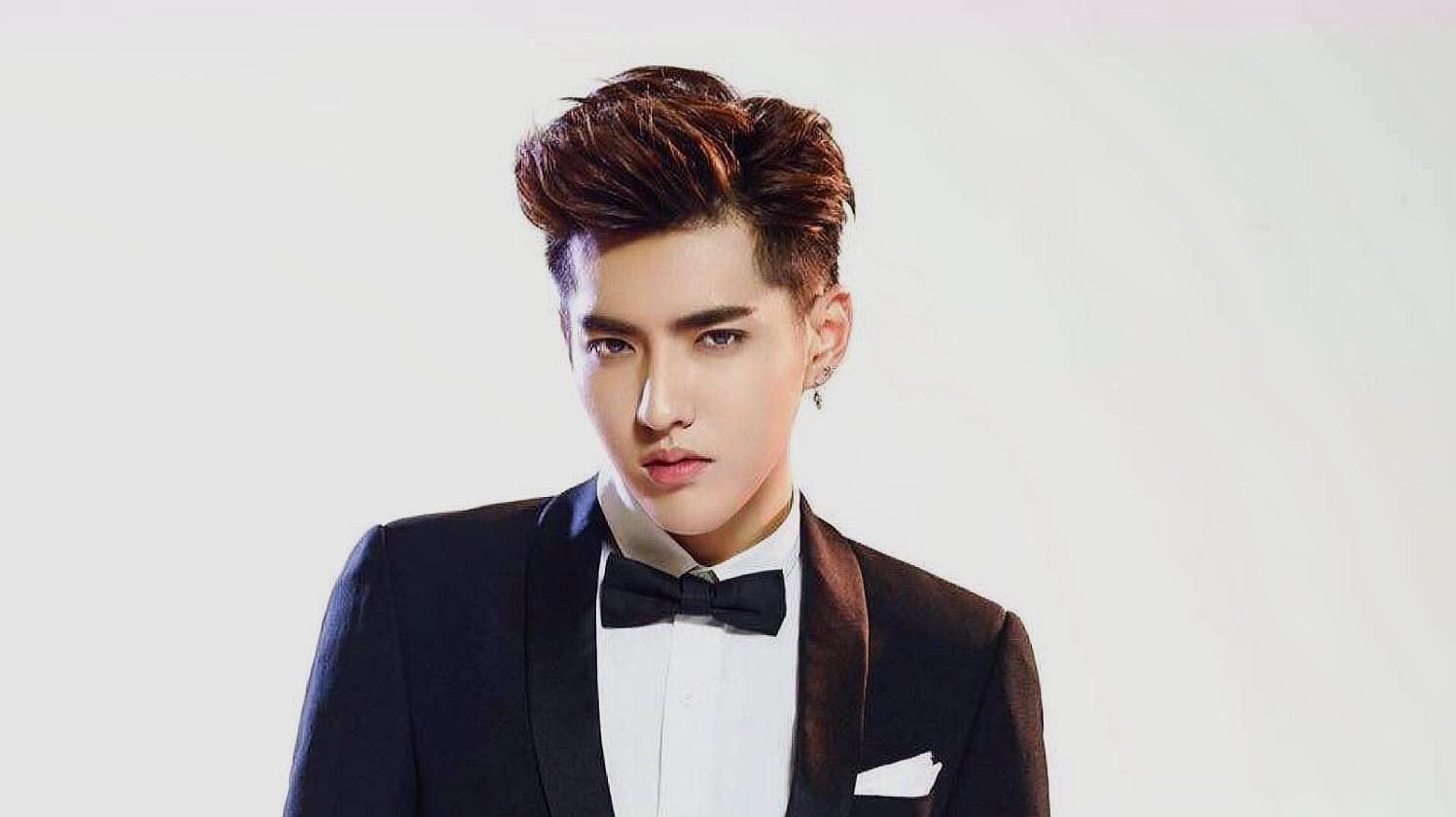 吴亦凡高清壁纸最新，展现变化的力量，自信与成就感的视觉盛宴