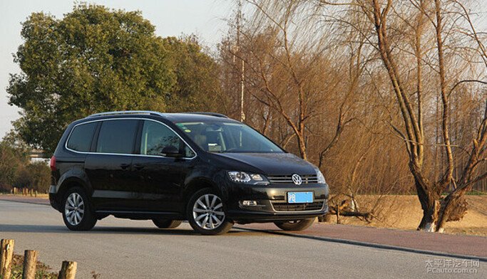 最新夏朗试驾视频,科技引领驾驶未来,重塑出行潮流体验