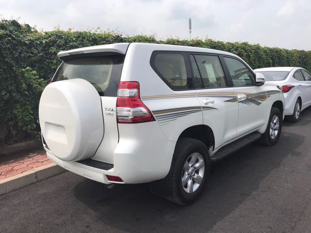 普拉多科威特版2700最新报价,一段贴心的购车之旅