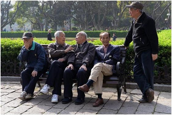 吃喝玩乐微信群最新动态，变化中的学习，自信与成就的力量