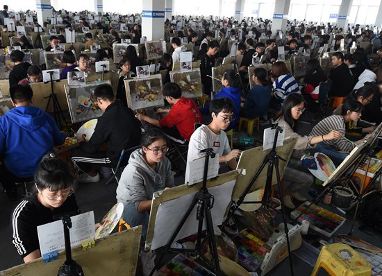 高考美术最新动态,梦想画笔共舞,自信塑造未来
