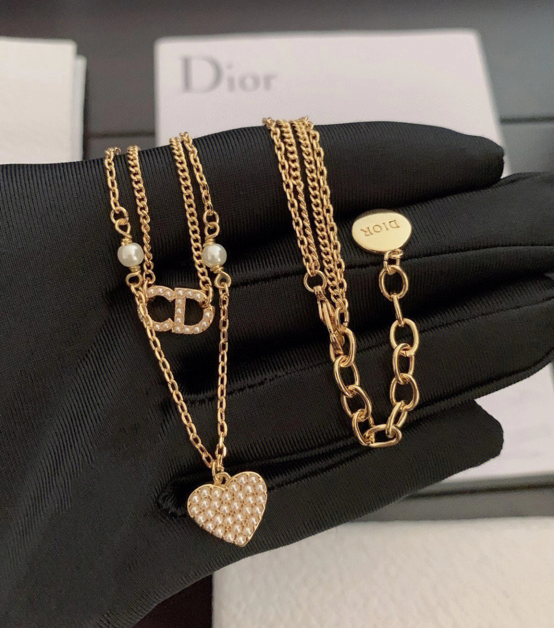 最新款奢侈项链,时尚之巅的璀璨之选,引领潮流的奢华之选