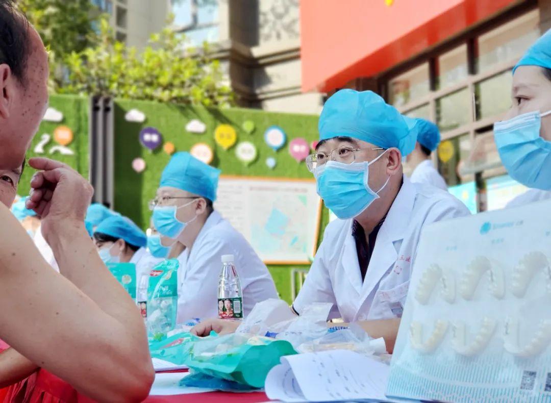 活动牙的种类与价格,微笑背后的力量及自我成长之旅