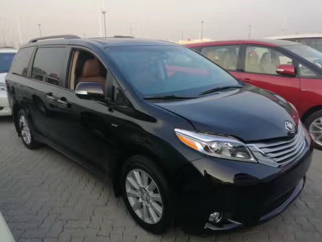 2017款塞纳新车,启程温馨之旅