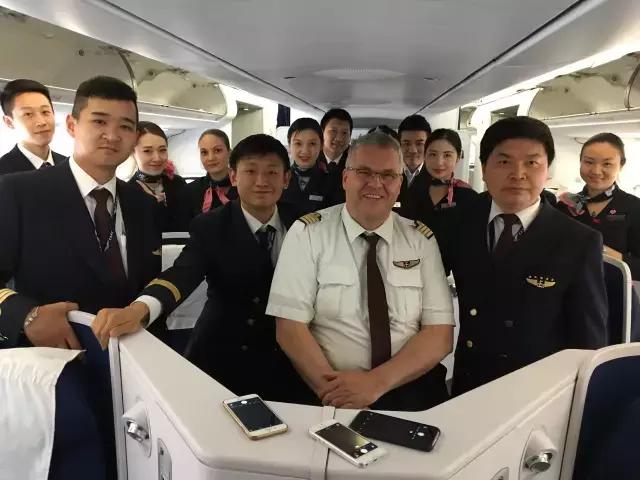 热映新片情缘,励志大片带你踏上自信与成就感的魔法之旅