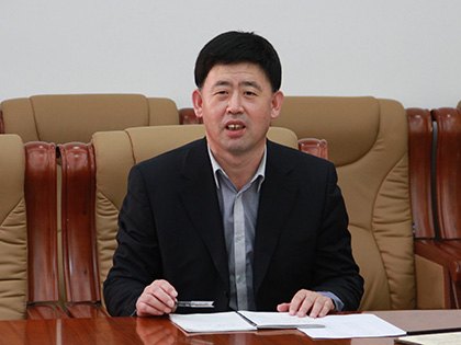 演员杨延东的独家美食探索之旅，小巷中的独特美味之旅