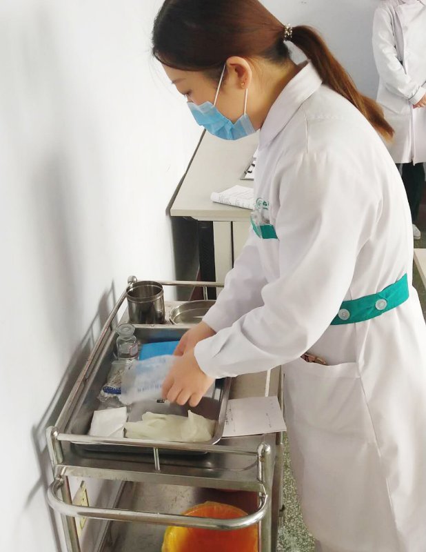 灌肠比赛的奇妙冒险之旅,变化、学习与自信的碰撞