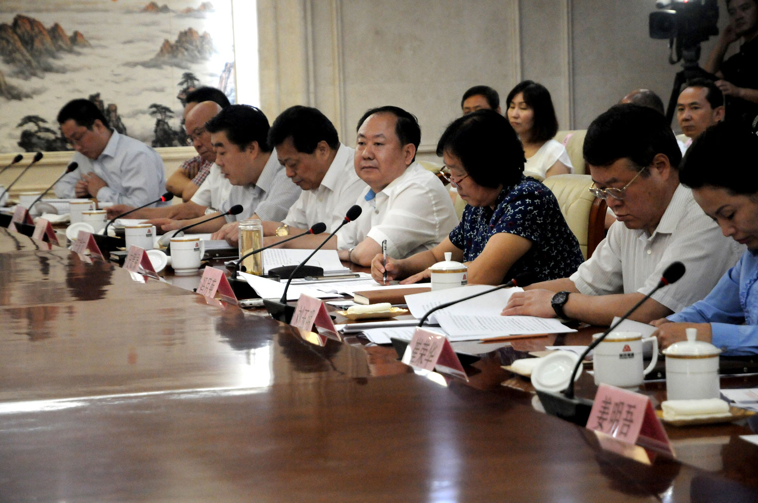 娄书记最新动态,小红书热议话题聚焦其最新发展 🌟